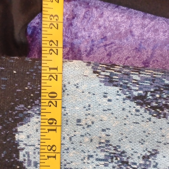 DOLLSKILL in collaboration with TWILIGHT BELLA/EDWARD FIRST KISS turtle neck 1x - Picture 7 of 16